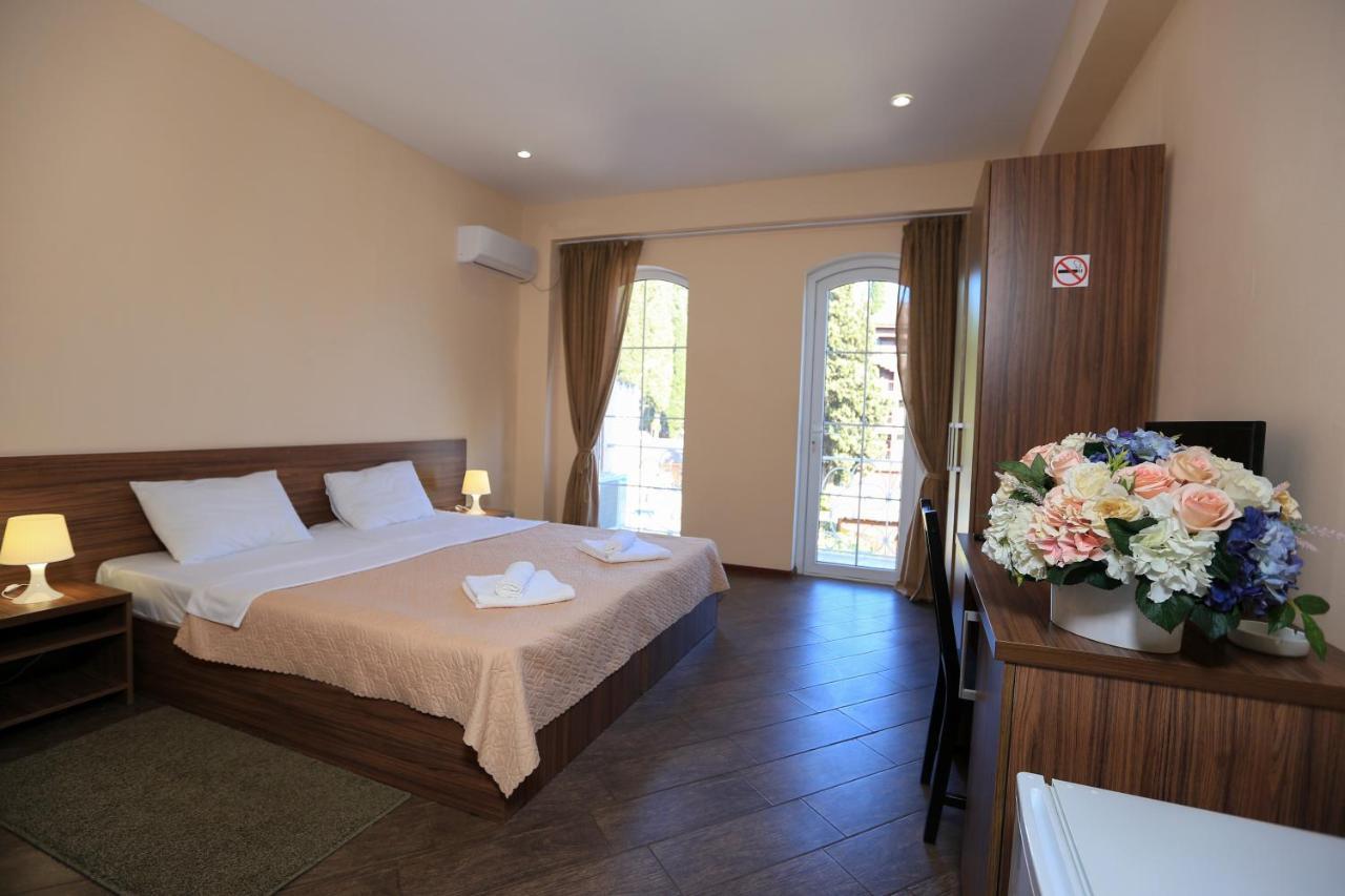 Hotel Nikopoli On Vodopadnaya 21А New Athos Zewnętrze zdjęcie