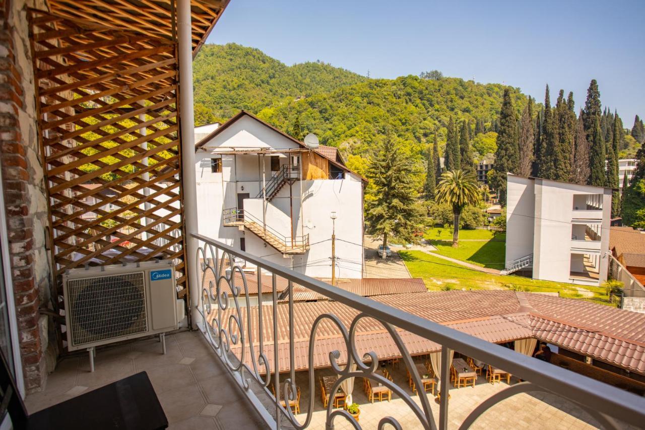 Hotel Nikopoli On Vodopadnaya 21А New Athos Zewnętrze zdjęcie