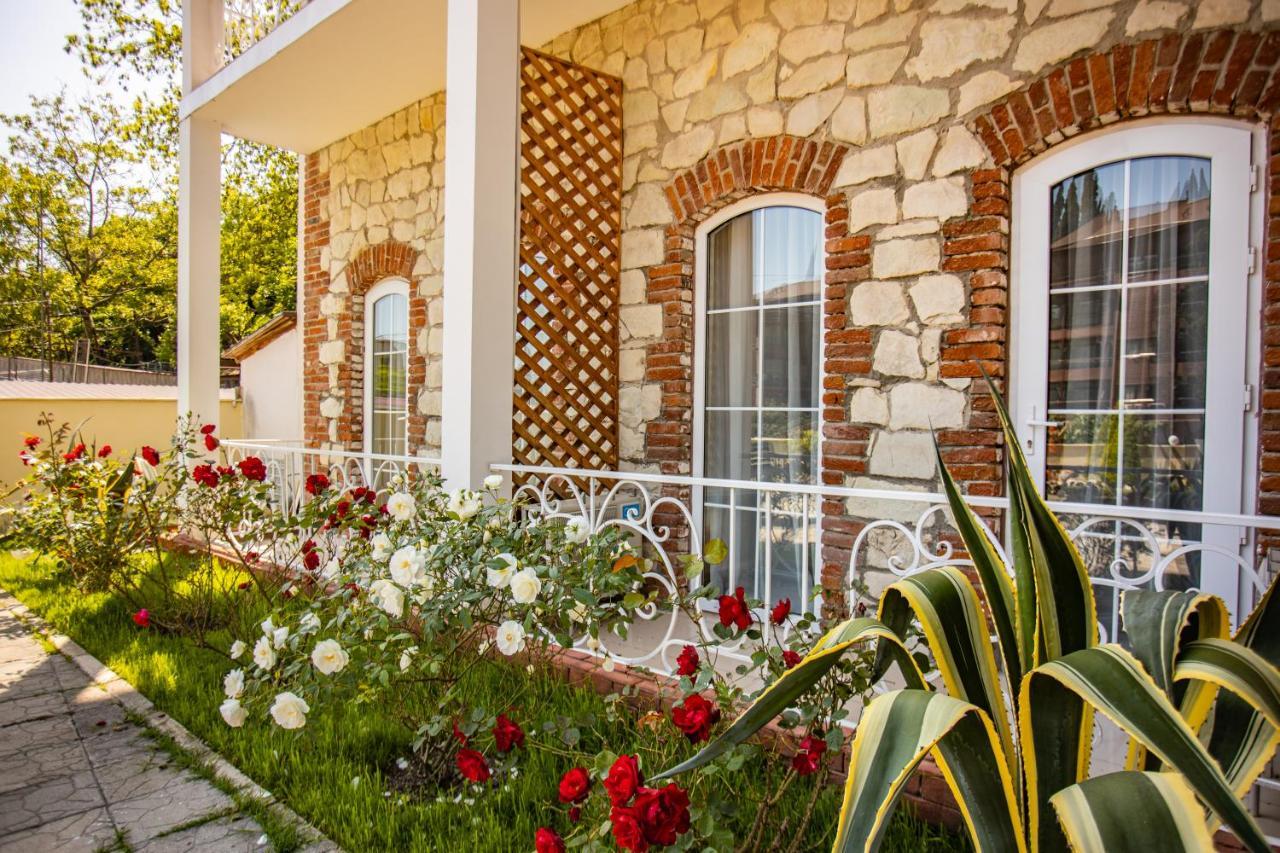 Hotel Nikopoli On Vodopadnaya 21А New Athos Zewnętrze zdjęcie